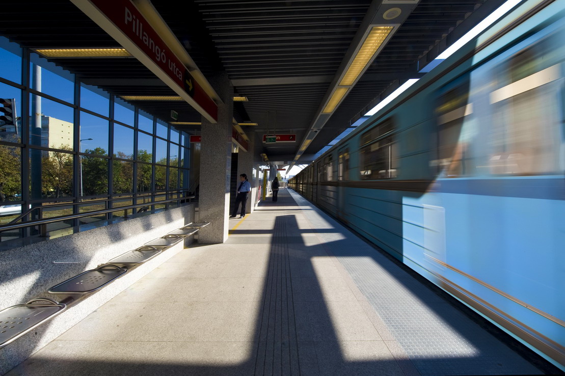 The newly renovated Metro Line 2 with Siemens equipment